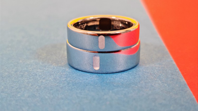 Oura Ring 4 (unten) und Oura Ring 5 (oben) 