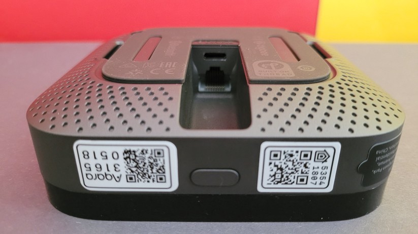 Aqara M3: Die Stromversorgung erfolgt entweder per Ethernet-Kabel übe einen PoE-Switch oder über USB-C.