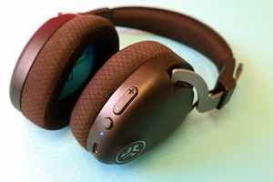 Jlab Jbuds Work Wireless im Test: Bluetooth-Headset ab 80 Euro überzeugt