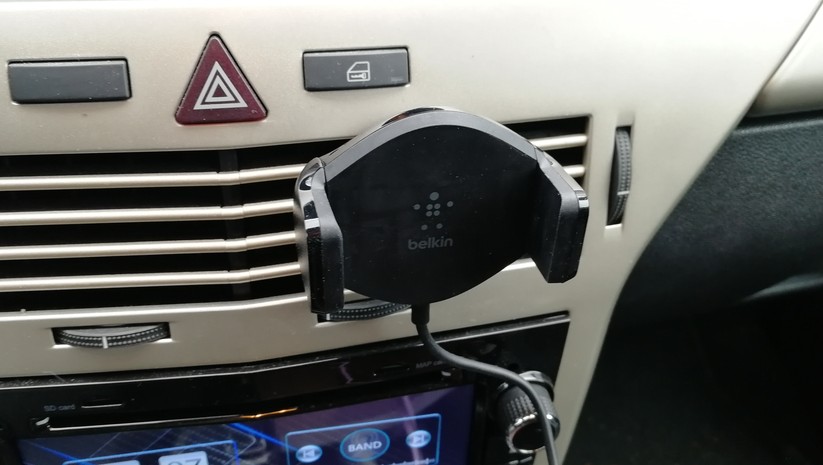 Belkin Boost Up Wireless Universal-Kfz-Halterung