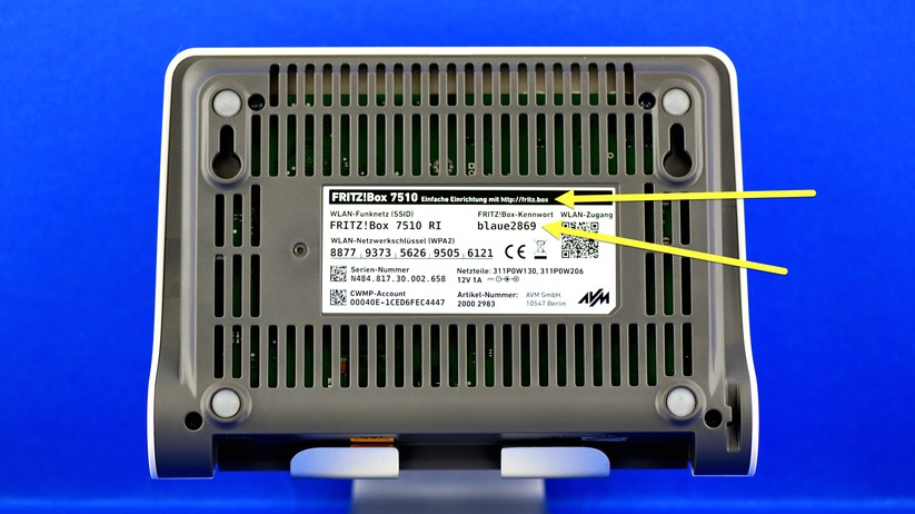 Ist man erst mal im WLAN der 7510 drin, dann tippt man fritz.box in den Browser des Rechners. Dann wird das Fritzbox-Kennwort abgefragt. Danach landet man in der GUI der 7510, also im Graphical User Interface, in der Bedien-Oberfläche der Router-Software namens FRITZ!OS 07.29.