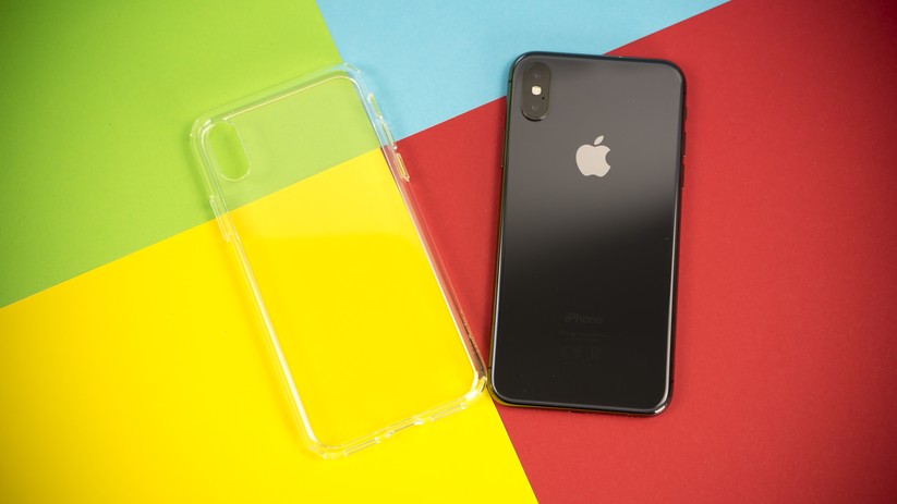 iPhone X: Spigen Liquid Crystal