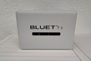 Speicher für Balkonkraftwerk im Test: Bluetti Balco 260 lädt auch per AC