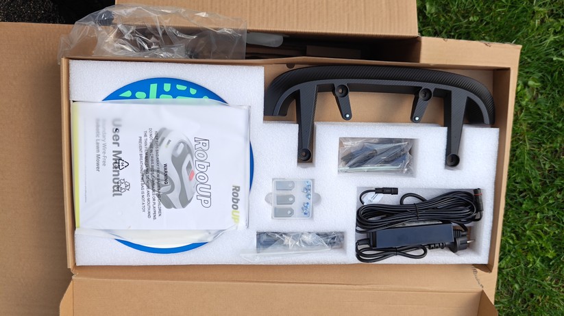 Roboup Raccoon 2 SE: Günstiger Mähroboter ohne Begrenzungskabel für Gärten mit festen Grenzen