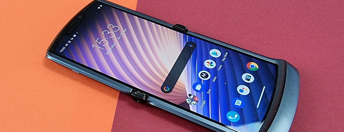 Motorola-RAZR-5G-01