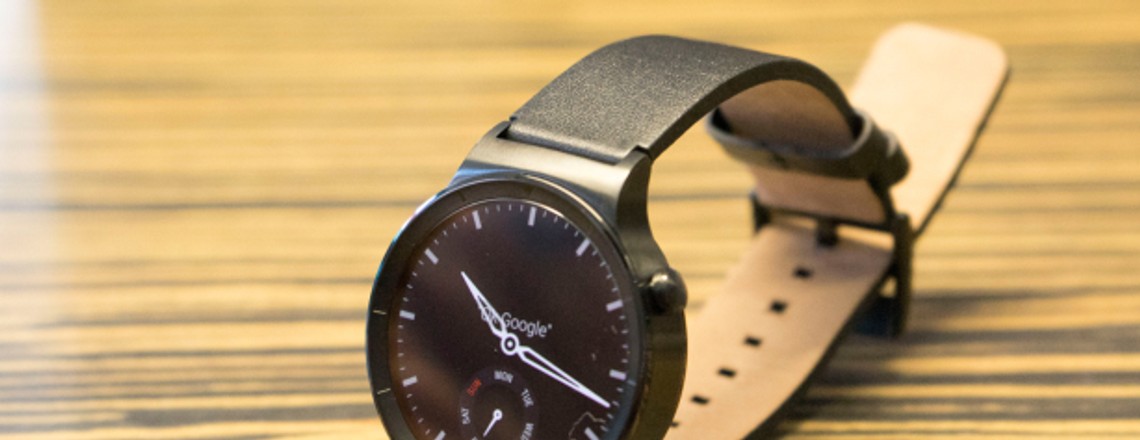 Smartwatch mit Saphirglas: Huawei Watch im Unboxing
