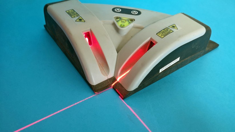 Praktische Tools für die Werkstatt: Laser erweitern die Reichweite von Wasserwagen.