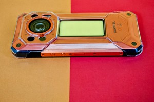  Outdoor-Handy mit Wärmebildkamera und 1 TB