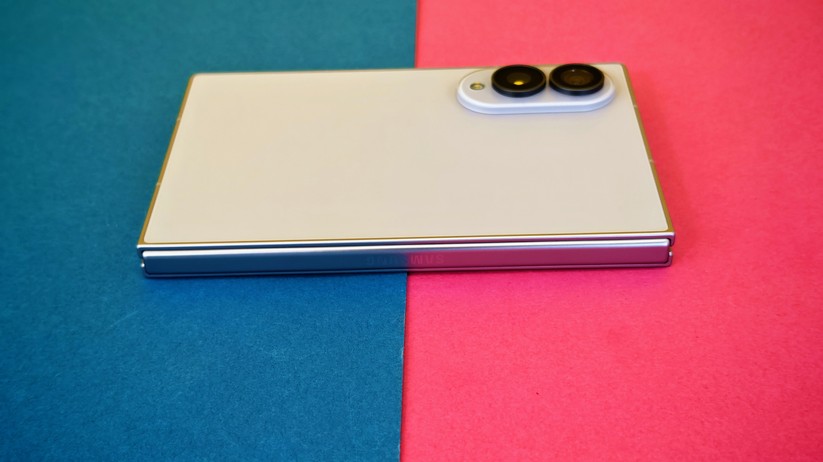Samsung Galaxy Z Fold 8