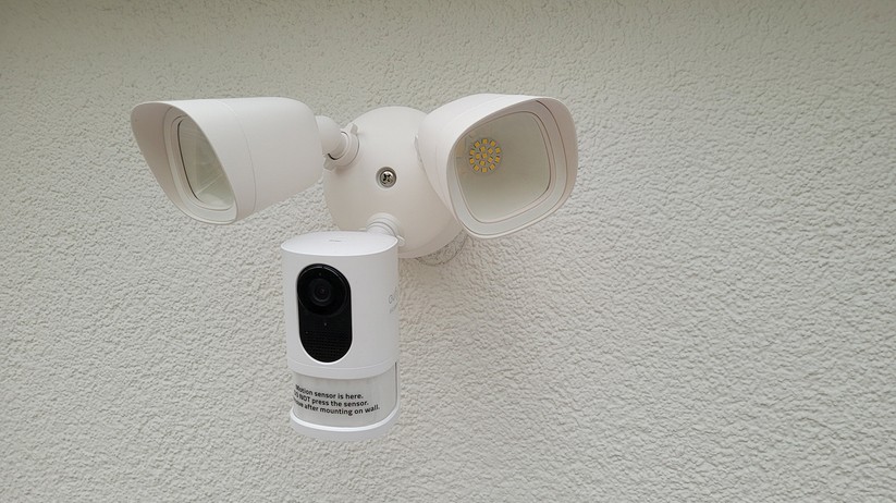 Eufy Floodlight Cam (2500 Lumen, Full-HD)