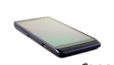 Review: Motorola RAZR i