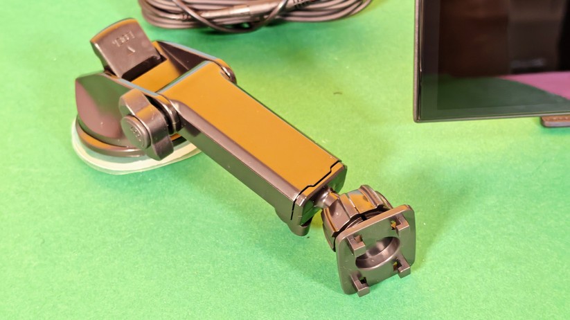 Lamtto RC28: Saugnapfhalterung
