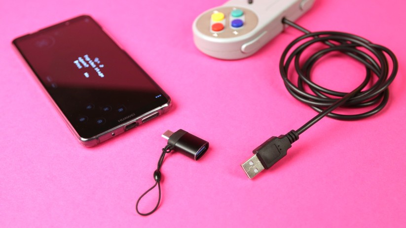 Der USB-Controller funktioniert nur zusammen mit einem passenden OTG-Adapter.