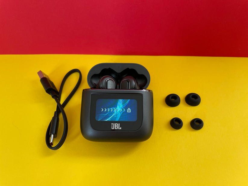 JBL Tour Pro 2