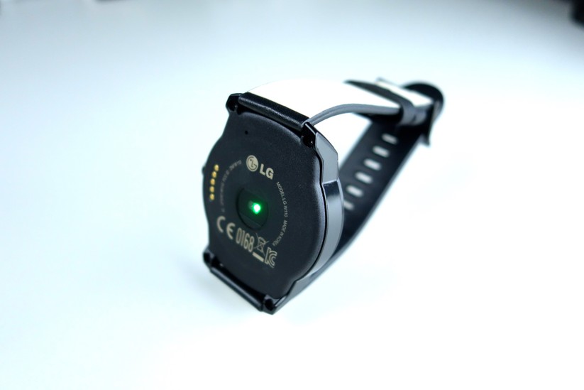 Der integrierte Pulsmesser der LG G Watch R