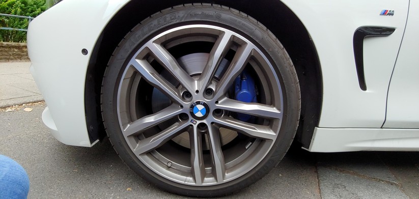 Weitwinkel-Aufnahme bei Tageslicht