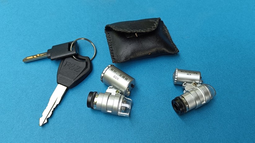 Mini-Mikroskope für Hosentasche und Schlüsselbund.