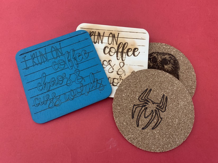 Tolle Ergebnisse auf Holz, lackiertem Holz und Kork.