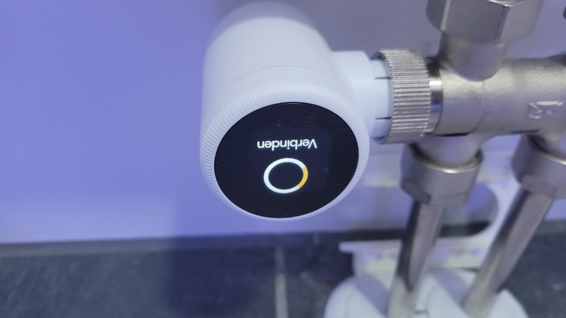  Dank Matter und Thread ist das smarte Heizkörperthermostat kompatibel mit vielen Smart-Home-Zentralen.