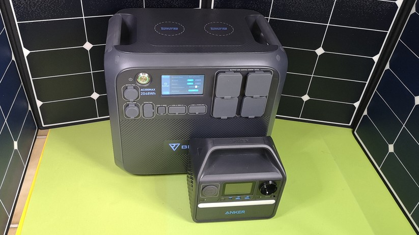 Bluetti Poweroak AC200Max im Größenvergleich zur Anker 521.