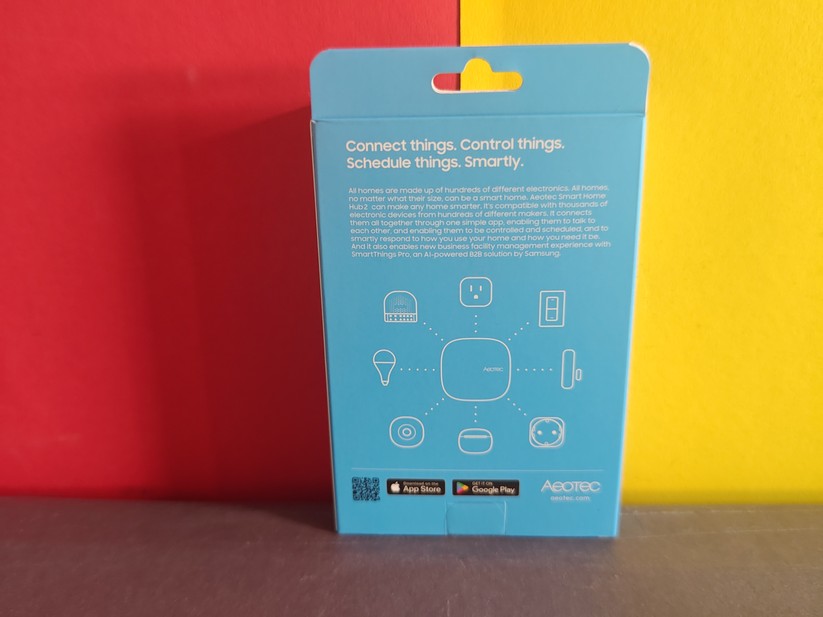 Der neue V4-Hub ist deutlich flotter als der Vorgänger V3-Hub. Außerdem bietet er mehr RAM und auch mehr Speicherplatz. Letzteres ist etwa wichtig, wenn man viele Geräte im Einsatz hat und für die lokale Ausführung entsprechende Edge-Treiber auf der Zentrale installieren möchte. Der V4-Hub unterstützt wie der Vorgänger Zigbee, Thread und Matter, verzichtet aber auf Z-Wave. 