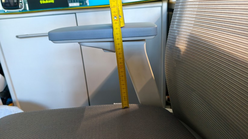 Ofinto Ergonomischer Bürostuhl Active mit Kippfunktion