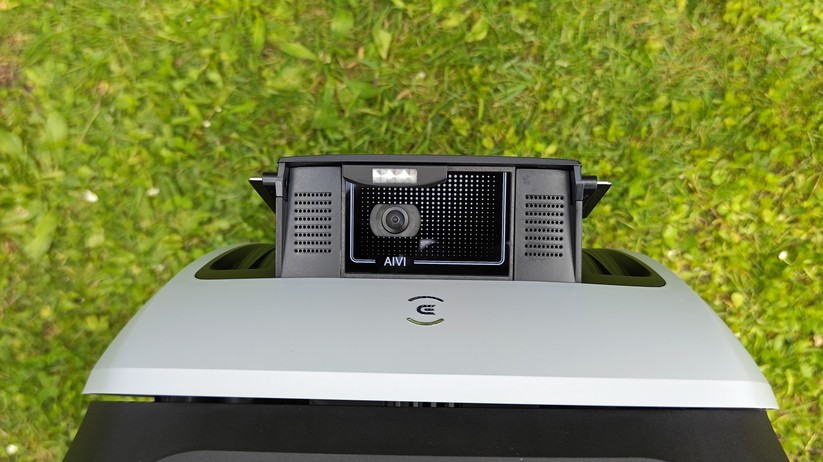 Ecovacs Goat O600 RTK bietet eine Schnittbreite von 19 cm und ist für Rasenflächen bis 600 m². 