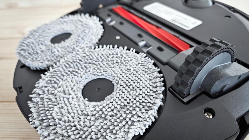 Das rechte Wischpad kann bis an den Rand ausgefahren werden |