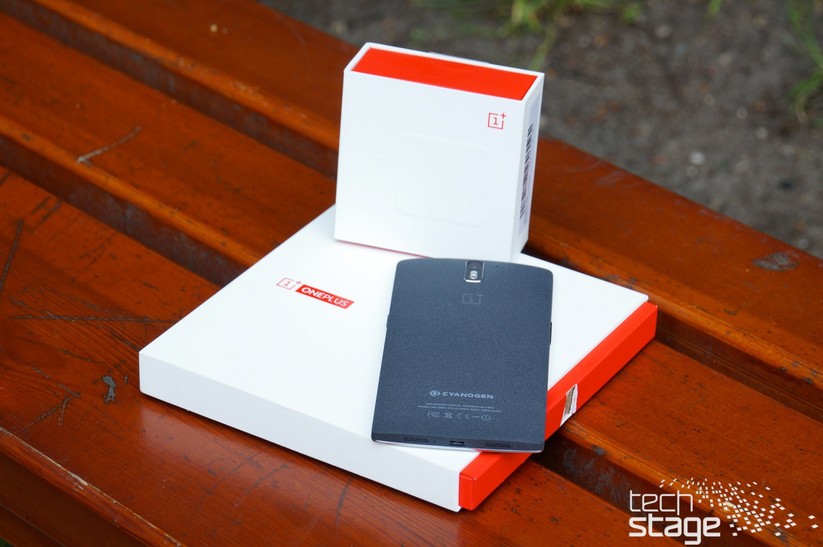 Die Verpackung des OnePlus One: hochwertig wie eine teure Pralinenschachtel.