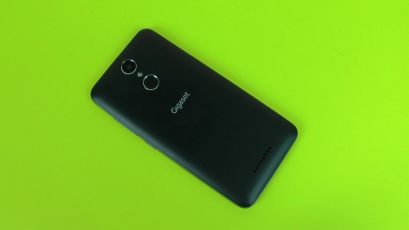 Auf dem günstigen Gigaset-Handy läuft Android in Version 6.0. Ob es ein Update auf die aktuellste Version 7 Nougat gibt, ist bisher nicht bekannt.