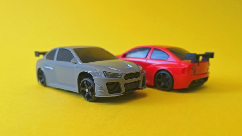 Die Karosserie ist keinem echten Auto nachempfunden.