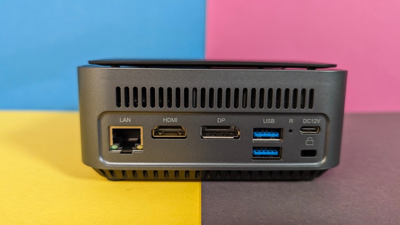 Mini-PC CSL Narrow Box: Anschlüsse Rückseite