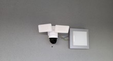 Eufy Floodlight Cam E340: Dual-Objektiv, Automatische Bewegungsverfolgung, Cruise-Modus