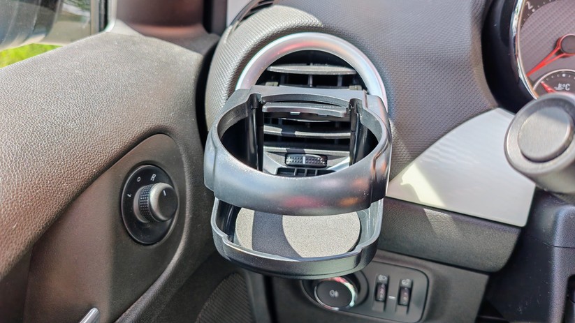Getränkehalter für Auto