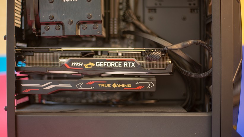 MSI legt eine Stütze bei, die den Durchhänger zumindest teilweise ausgleicht 