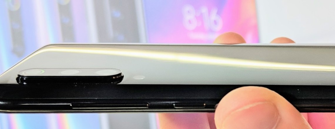 Xiaomi Mi 9 vs Mi 8: Lohnt sich jetzt der Vorgänger?