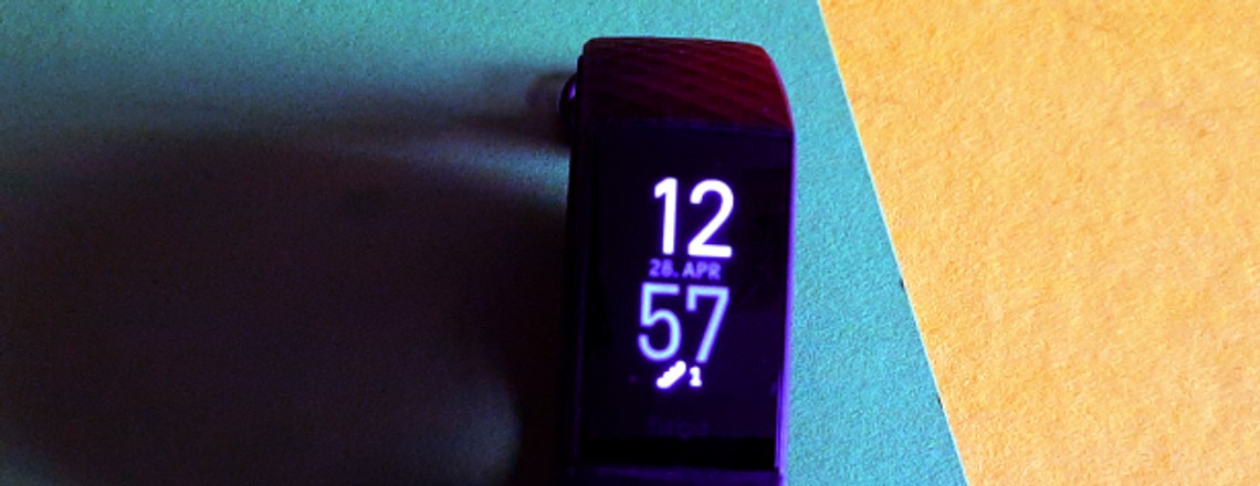 Fitbit Charge 4 im Test: Fitness-Tracker mit GPS