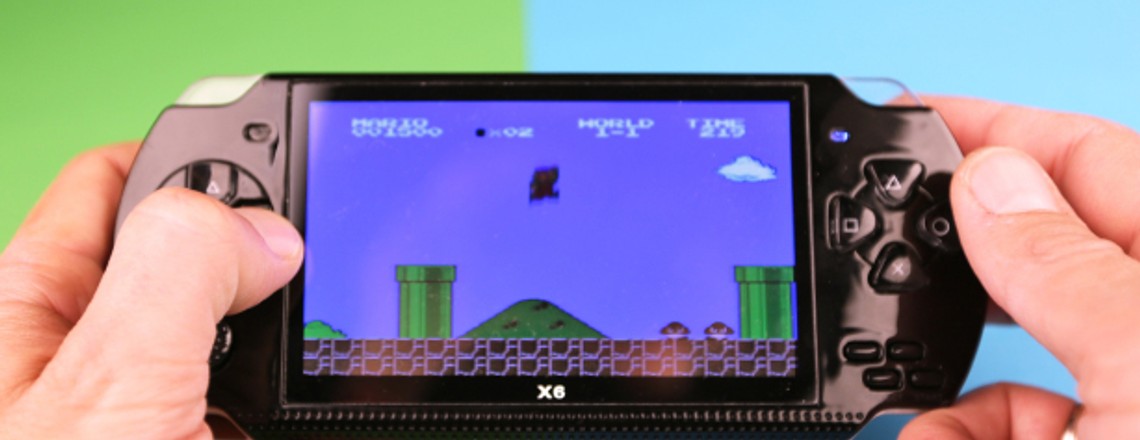 Mobile Retro-Konsole aus China im Test: 10.000 Spiele, 40 Euro