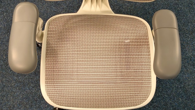 Die Sitzfläche des Sihoo Doro C300 Pro V2 ist breit und bequem.
