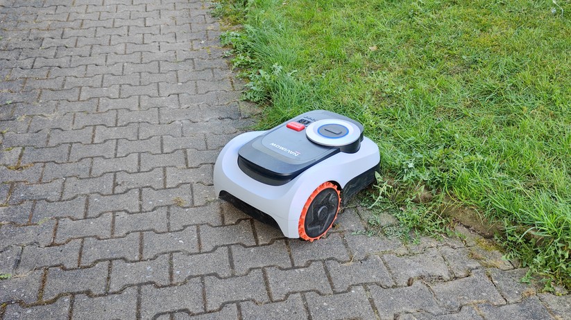 Randsteine mit einer Höhe von 4-5 cm verhindern, dass der Navimow i208 abgelegene Zonen erreicht.