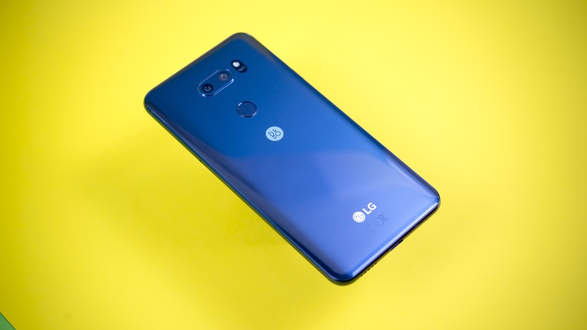 Die Rückseite des LG V30 ist aus Glas.