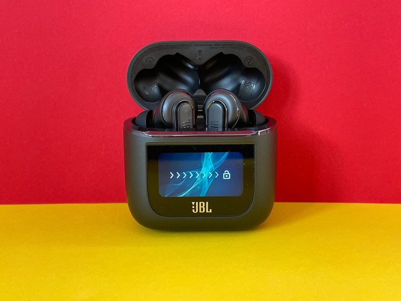 JBL Tour Pro 2