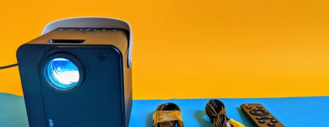 60-Euro-Beamer Blitzwolf BW-VP7 mit Miracast im Test