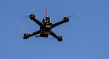 FPV-Drohnen: Multicopter mit Brille und Kamera