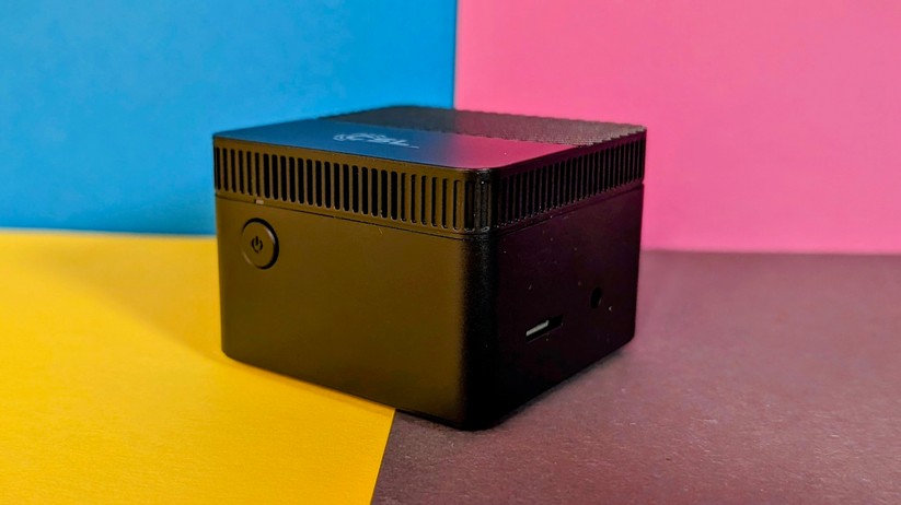 Mini-PC CSL Tiny Box – Vorderseite