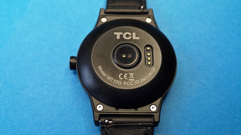 Der Pulsmesser funktioniert nur, wenn die Uhr sehr ang am Handgelenk anliegt.