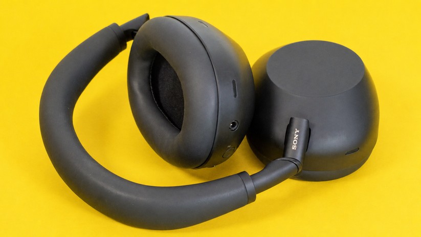 Zusammengeklappter Over-Ear-Kopfhörer Sony WH-1000XM6
