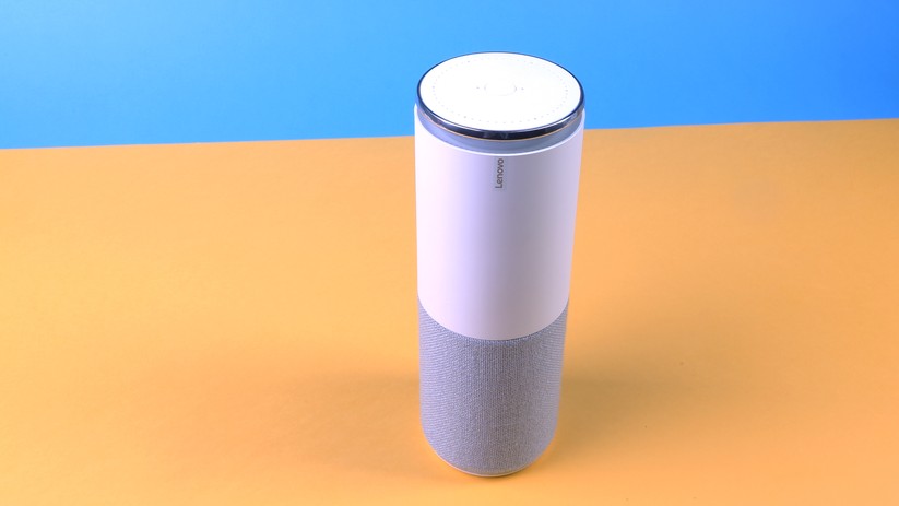 Der Lenovo Smart Assistant ist eine der schicksten Boxen im Testfeld.