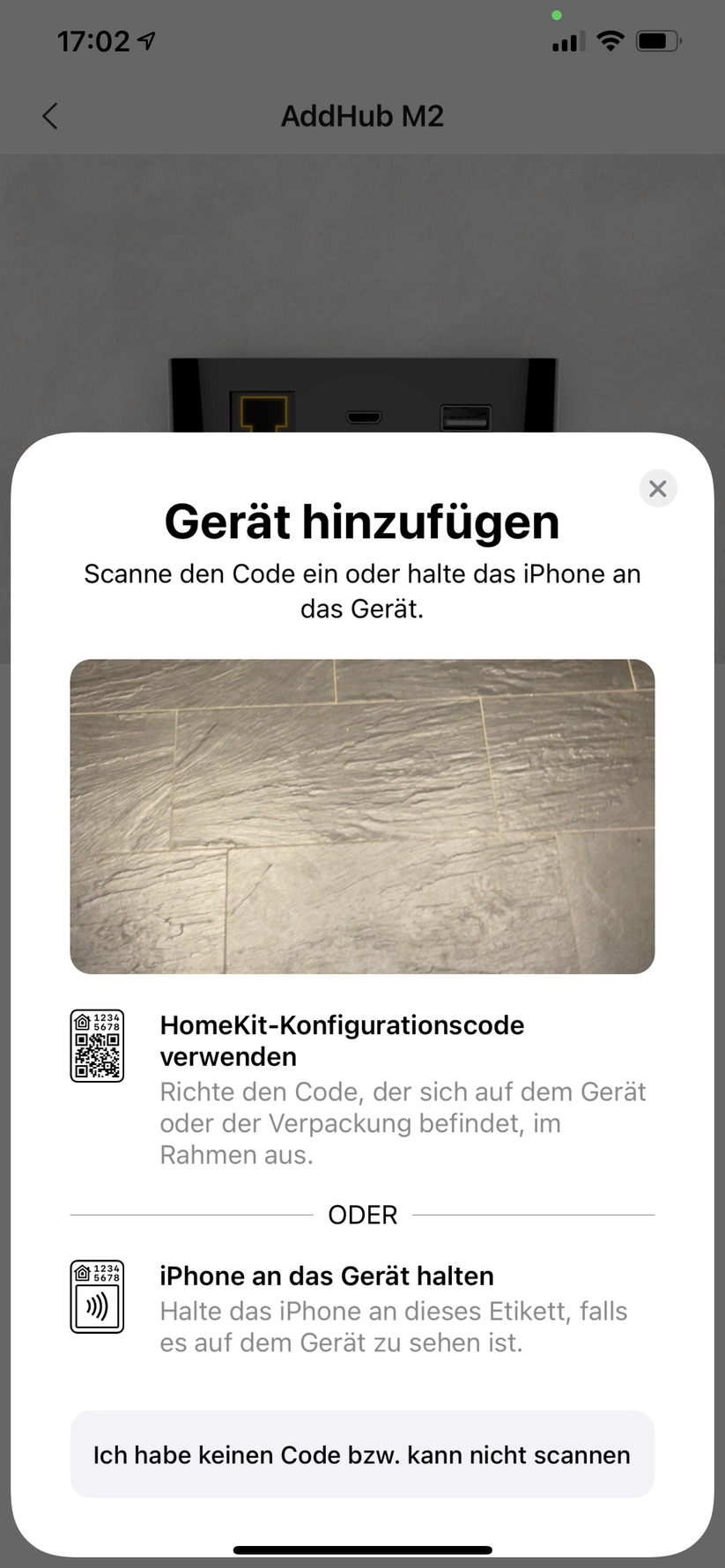 Zum Anlernen scannt man den QR-Code auf der Unterseite des Hubs. Danke, Aqara: Der Aufkleber befindet sich auch auf der Geräteverpackung.