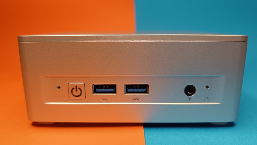 Minisforum UM750L Slim – Bilderstrecke
